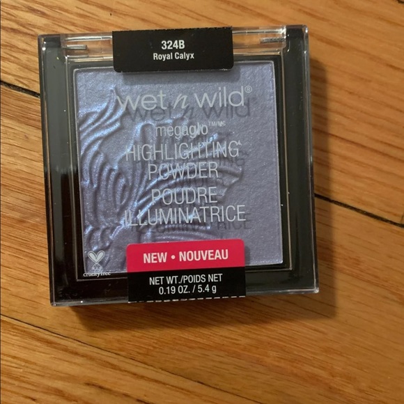 Makeup - Picture 7 of 8